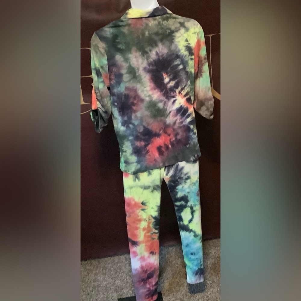 Women's Lemon & Lime Tie Dye Print Button Down Shirt & Skinny Leggings Set - Picture 7 of 8